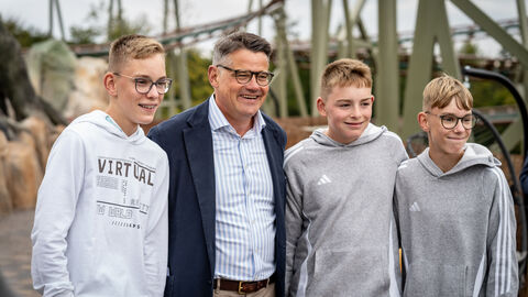 Ministerpräsident Rhein beim Drillingstreffen 2025