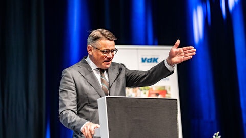 Ministerpräsident Boris Rhein beim Landestreffen des Sozialverbandes VdK Hessen-Thüringen 